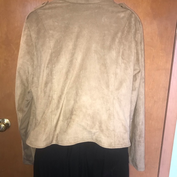 NWOT Lane Bryant suede jacket. Size 22/24. - Picture 6 of 8